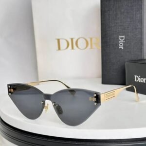 B5U Gold Frame Distinctive Sunglasses Gray Lenses